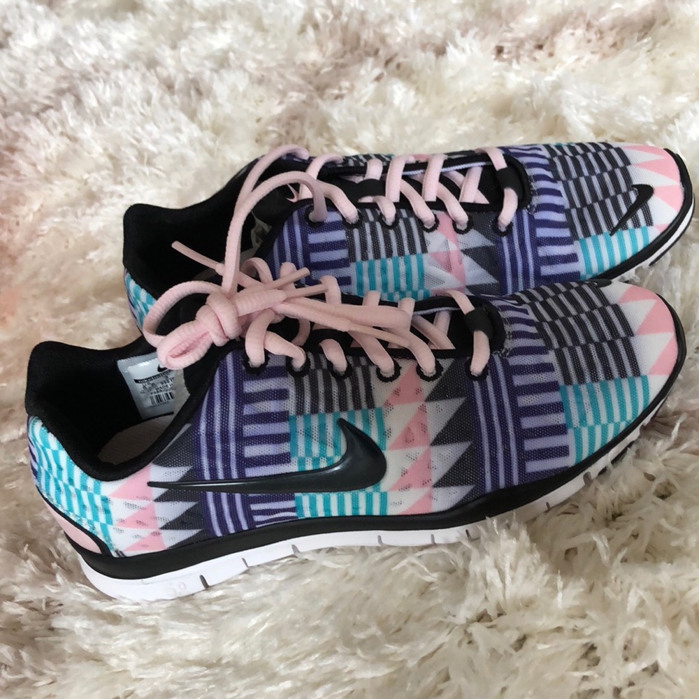Nike free 5.0 AZTEC print limited edition sz 5.5